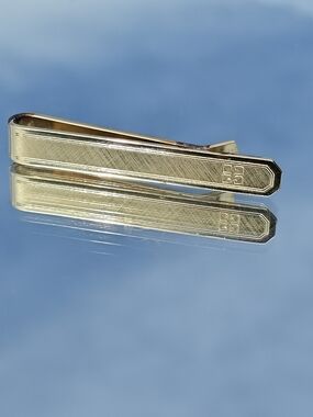 Vintage Givenchy 4G Logo Gold Tone Tie Clip Bar Brushed Textured Mens Designer